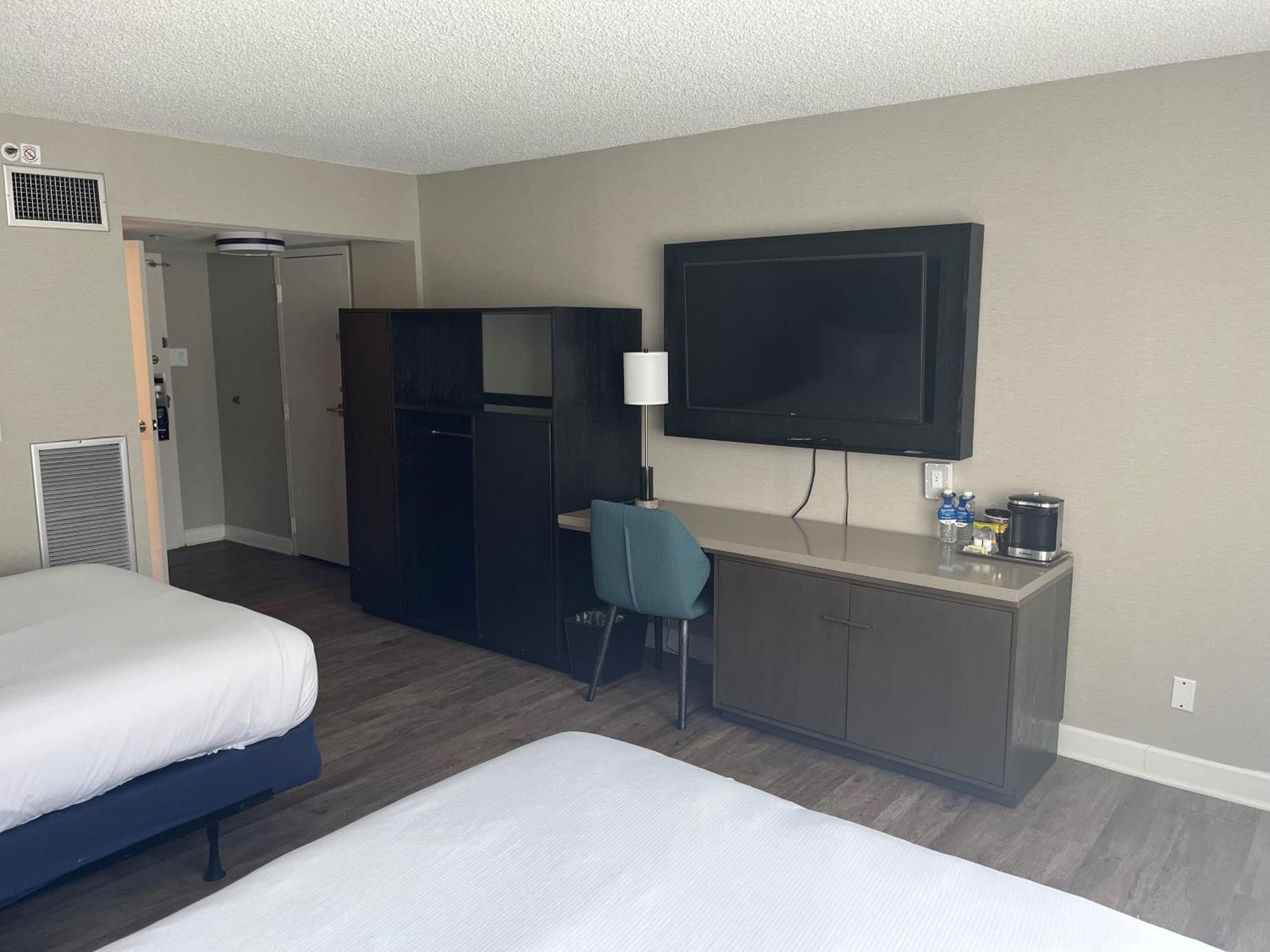Doubletree By Hilton Baltimore North Hotel 3*