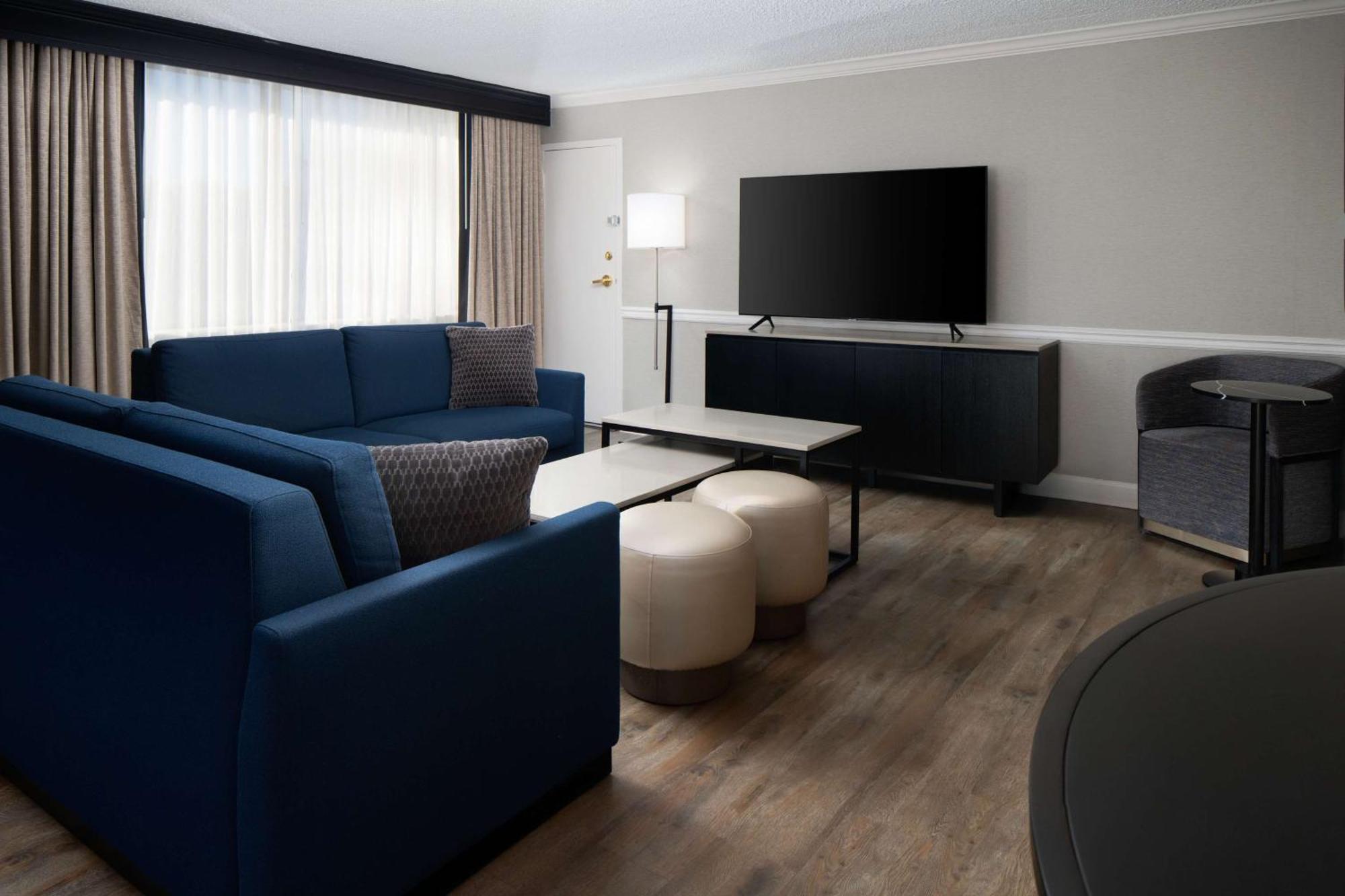 Doubletree By Hilton Baltimore North Hotel 3*